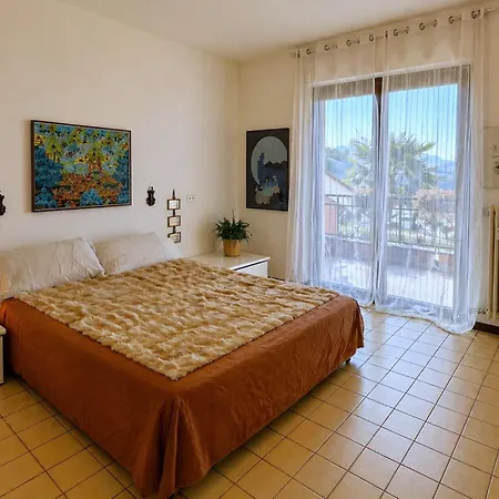 Apartman Lakefront Villa In Luino *
