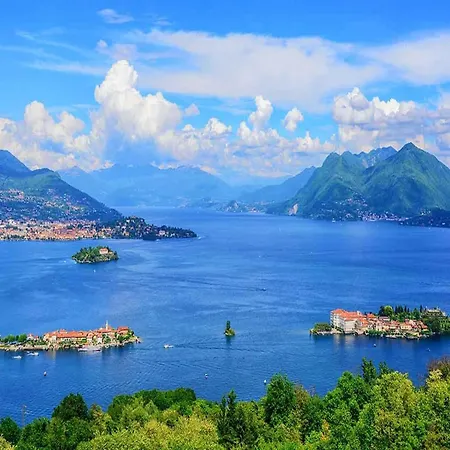 Spacious Apartment In Luino For 5 Appartement *