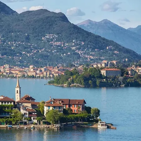 Spacious Apartment In Luino For 5 Apartment *
