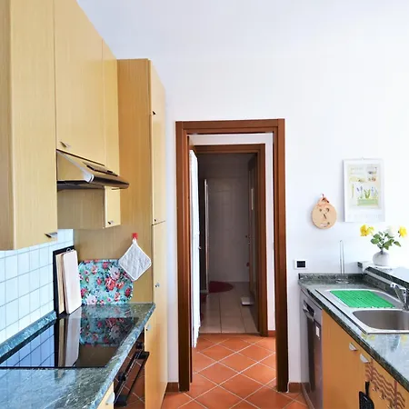 Spacious Apartment In Luino For 5