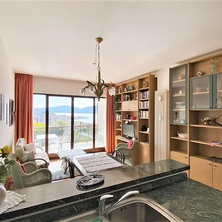 Spacious Apartment In Luino For 5