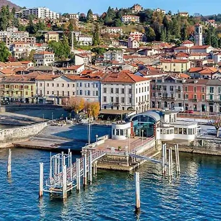Appartement Spacious Apartment In Luino For 5 Luino